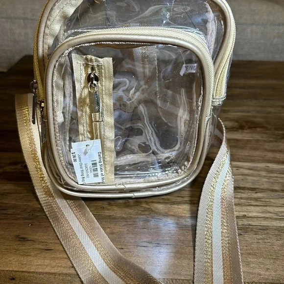 NWT Darling State of Mind Jolene Clear Gold Sling Bag - Picture 2 of 7
